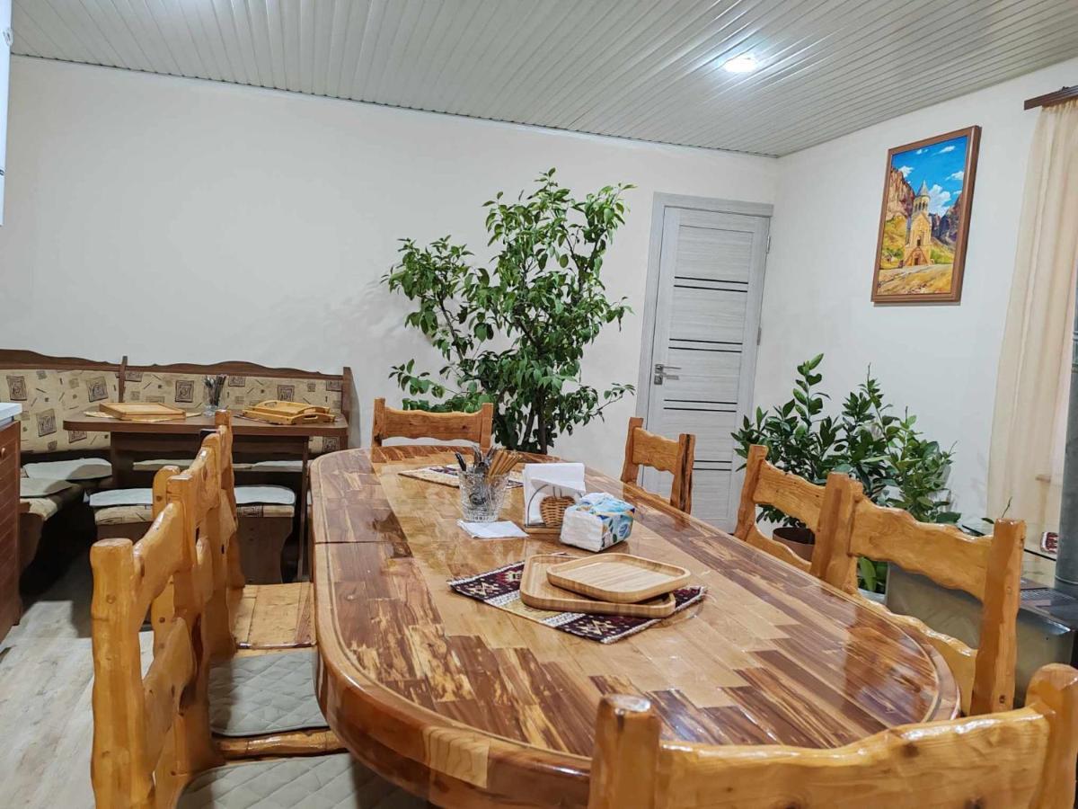 Hotel Sun House Yeghegnadzor Exteriér fotografie